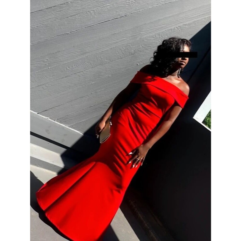 🌹 Red Off-The-Shoulder Formal Mermaid Gown